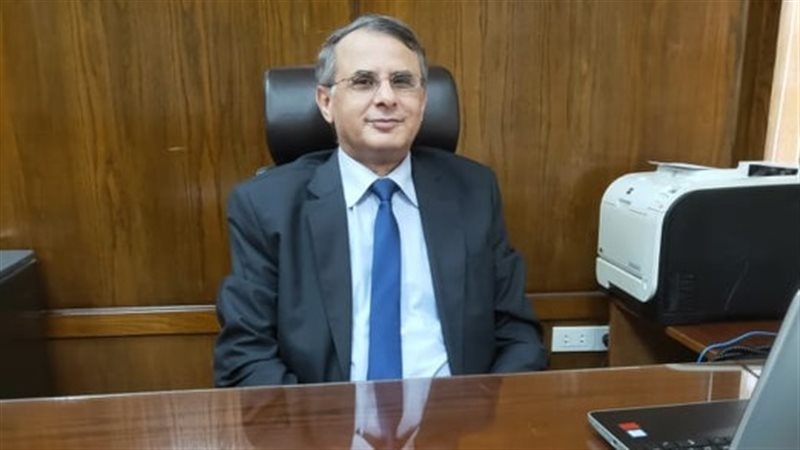 الدكتور محمد العزازى