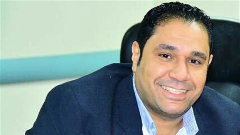 الكاتب والإعلامي