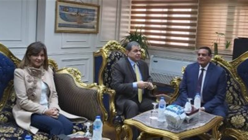 محافظ البحيرة