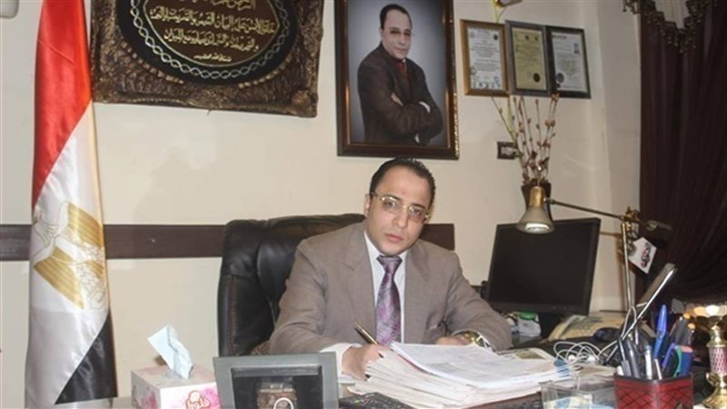 الكاتب الصحفى محمود