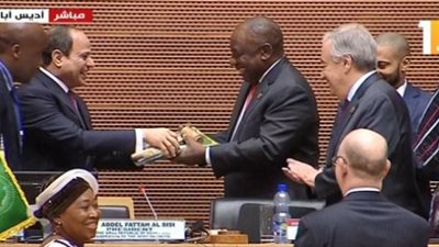 السيسي يسلم رئاسة الاتحاد الأفريقي لرئيس جنوب أفريقيا