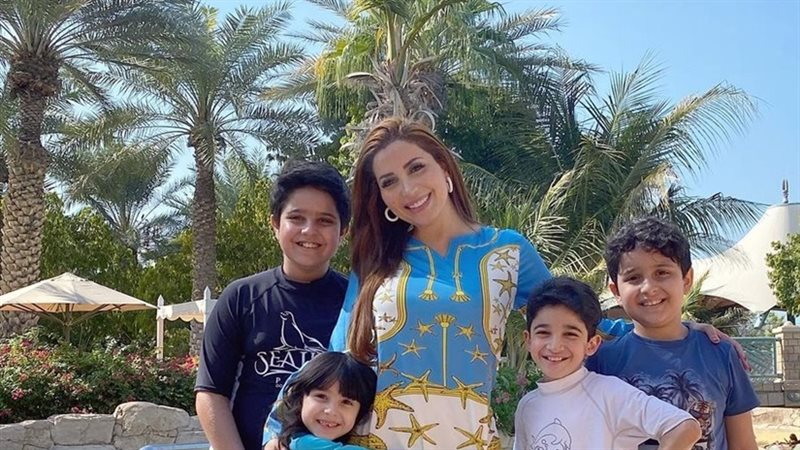 نسرين طافش مع ابناء