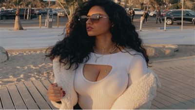 بالصور.. موديل سعودية تثير ضجة: «رجل واحد لا يكفيني»