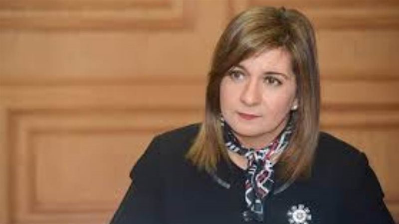 السفيرة نبيلة مكرم