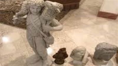  ضبط تشكيل عصابي تخصص في ترويج الآثار المقلدة عبر الإنترنت