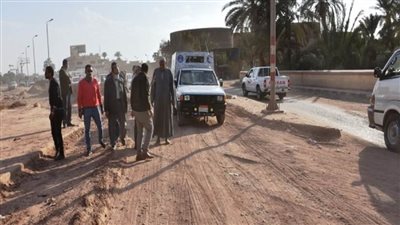 بالصور.. محافظ أسوان يشدد على مواجهة المشاكل بحلول جذرية لتحقيق مطالب الأهالي