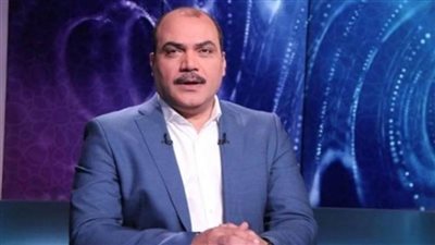 شاهد.. الباز يعرض أول وثيقة زواج في مصر تشترط عدم وقوع الطلاق شفهيًا 