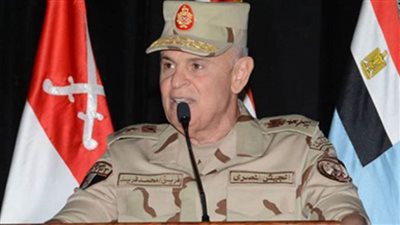 صور.. الفريق محمد فريد يتفقد معسكر إعداد وتأهيل مقاتلي الجيش الثاني الميداني