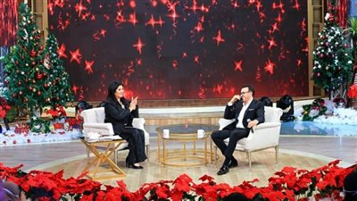 بالصور| طرب وتحدي ولعب.. كواليس سهرة صابر الرباعي ليلة رأس السنة مع منى الشاذلي 