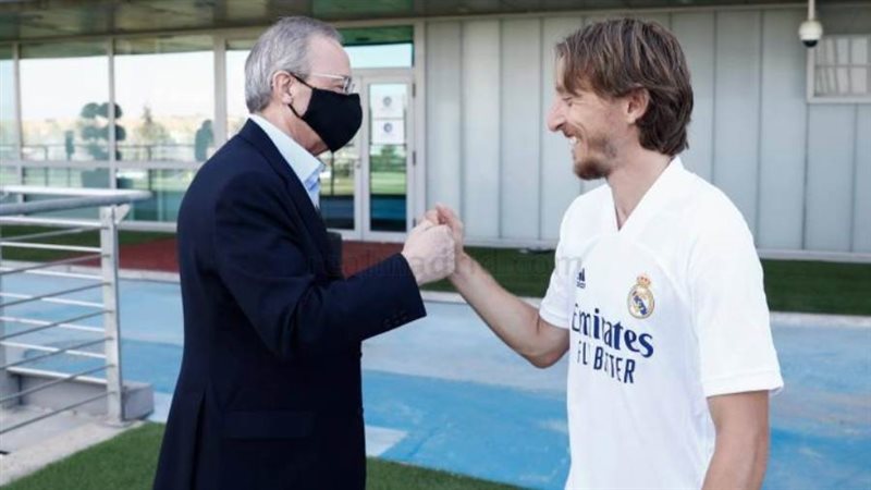 مودريتش وبيريز رئيس