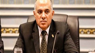 وزير الري: تأهيل العاملين المنتقلين للعاصمة الإدارية الجديدة في مقدمة أولويات الوزارة