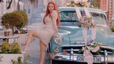 بالفيديو والصور| المغربية ليلى الفيلالي تطلق كليب «آه يا ليالي» بمشاركة التركي «إيميريك»