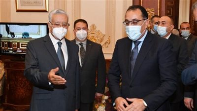 رئيس الوزراء يهنئ المستشار حنفى جبالى بانتخابه رئيسا للنواب 