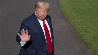 عاجل.. بالفيديو | نقل متعلقات «ترامب» من البيت الأبيض