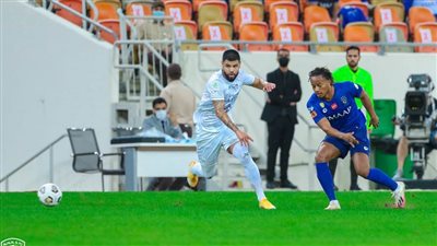 الهلال يتعادل سلبيا مع الأهلي في قمة الدوري السعودي