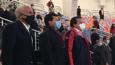 بالصور | وزير الرياضة يؤازر المنتخب الوطني لليد أمام بيلاروسيا