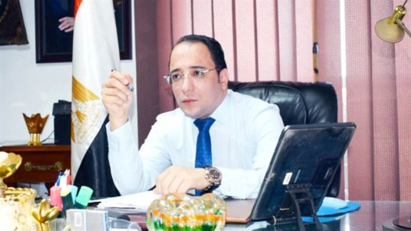 الكاتب الصحفى محمود