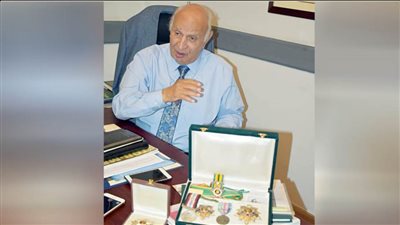 كبار رجال الدولة والقوات المسلحة يشاركون في عزاء اللواء محمد عادل حسنين بطل حرب الاستنزاف 