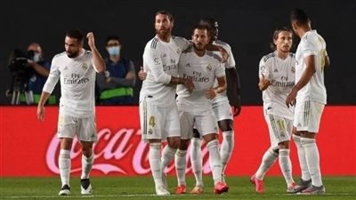 بنزيما يقود هجوم ريال مدريد ضد ألافيس في الليجا 