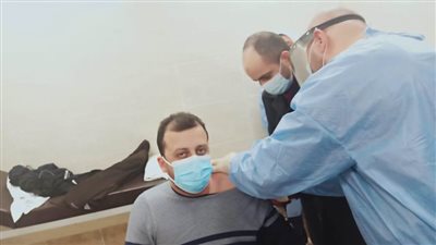 بدء تلقى الأطقم الطبية لقاح كورونا بمستشفى بلطيم فى كفر الشيخ.. صور 