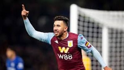 تريزيجيه احتياطيا في تشكيل أستون فيلا ضد بيرنلي بالبريميرليج