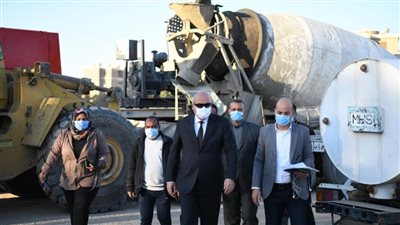 محافظ قنا يتفقد اصطفاف المعدات المشاركة في تنفيذ المبادرة الرئاسية الخاصة بتنمية الريف المصري 
