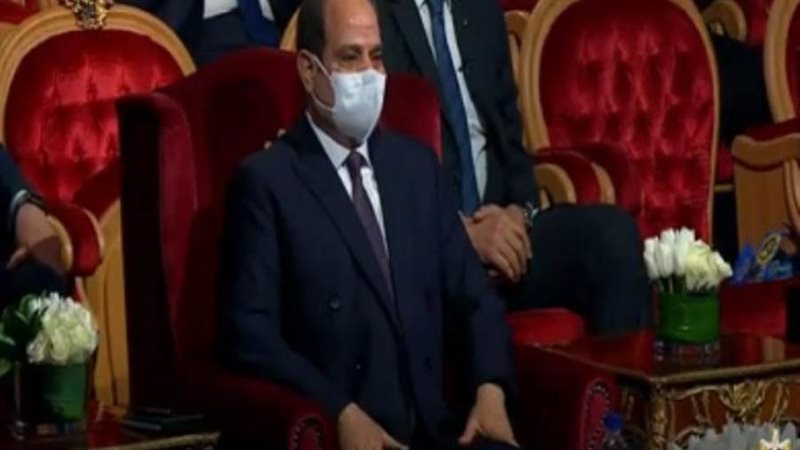 الرئيس السيسي يبكي