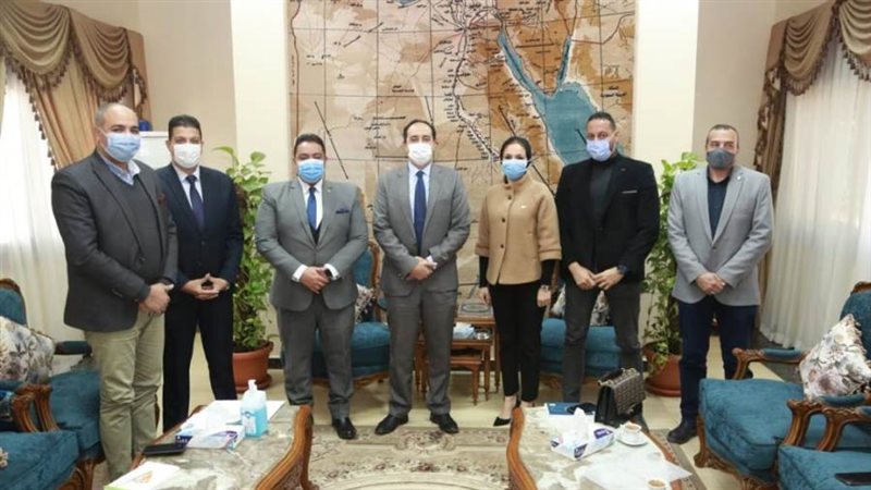 د ياسمين الكاشف أثناء