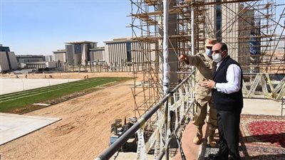 الرئيس السيسي يتفقد أحياء ومنشآت العاصمة الإدارية الجديدة | صور 