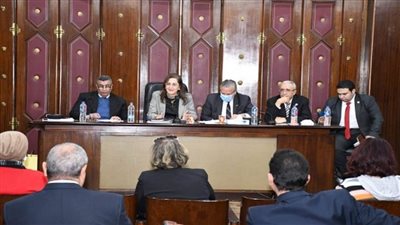 بالصور | وزيرة التخطيط تستعرض موقف الوزارة بشأن تنفيذ برنامج الحكومة