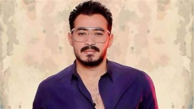 أحمد بتشان يحتفل بعيد الحب ويطرح كليب 