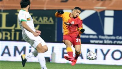 جالاتا سراي يتصدر الدوري في ليلة حرم القائم مصطفي محمد من التسجيل