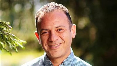 خبير نفسي مصري يسجل طريقة جديدة لعلاج الصحة النفسية بالولايات المتحدة 