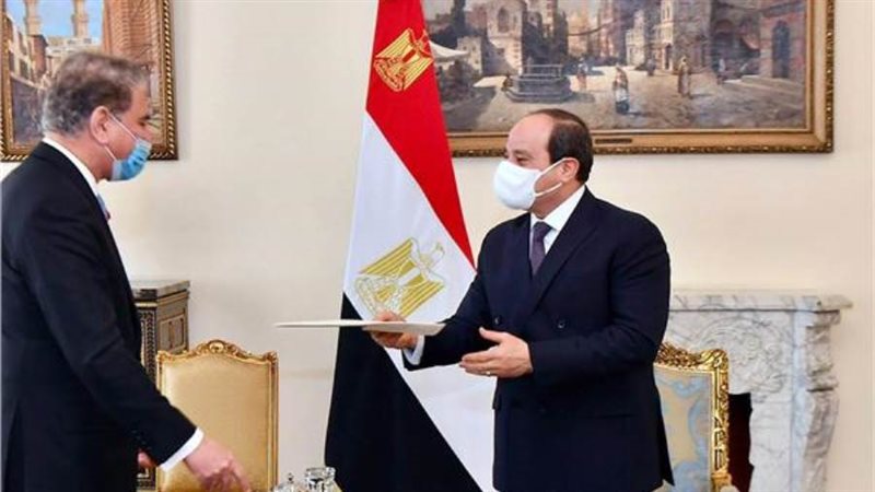 السيسي يستقبل وزير