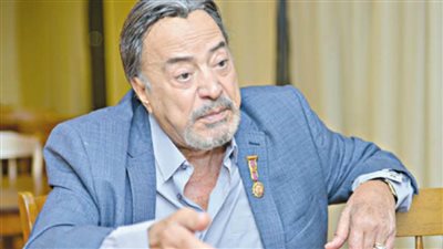  تطورات الحالة الصحية للفنان الكبير يوسف شعبان بعد نقله العناية المركزة