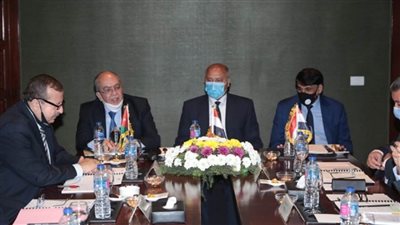 بالصور | وزير النقل يشارك في أعمال الجمعية العمومية للجسر العربي للملاحة