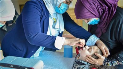 بالصور | الصحة: تطعيم 16 مليونا و406 آلاف طفل من ضمنهم 17 ألفًا و749 أجنبي يقيم بمصر 