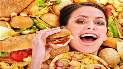 الأطعمة المحظورة على النساء بعد سن الـ 40.. تعرف عليها