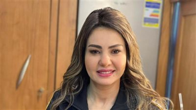 وجه القمر دينا فؤاد تتألق بإطلالة 