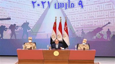 عاجل | بالصور | السيسي يلتقي قادة وضباط وضباط صف وجنود القوات المسلحة 