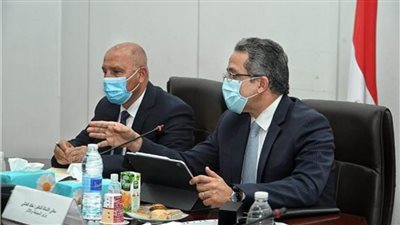 تفاصيل اجتماع «العناني والوزير» لبحث سبل تدعيم قطاع السياحة 