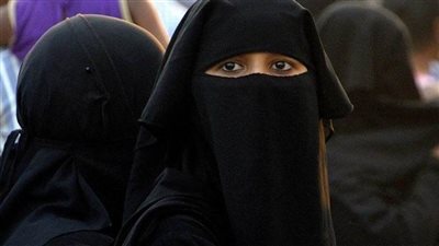 سيريلانكا تحظر البرقع وتغلق ألف مدرسة إسلامية