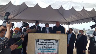 وزير التموين يضع حجر الأساس لمنطقة 