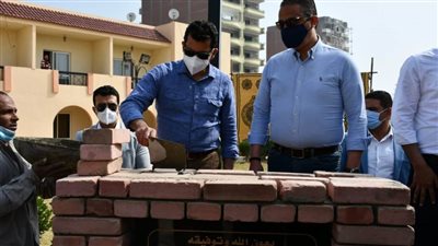 وزير الشباب والرياضة يضع حجر أساس 40 غرفة فندقية بنادي قارون الرياضي بالفيوم
