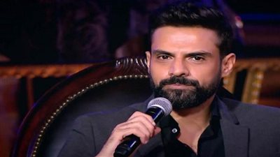 أمير طعيمة يعلن إصابته بكورونا: «زفت الطين»