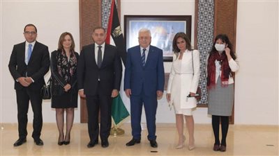 بالصور | السفير المصري يقدّم أوراق إعتماده إلى الرئيس محمود عباس