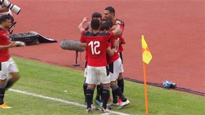 قفشة  يسجل الهدف الأول  لمنتخب مصر في شباك كينيا