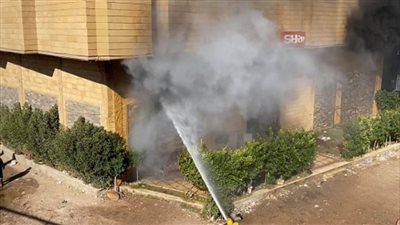 السيطرة على حريق داخل مخزن أحذية في العتبة