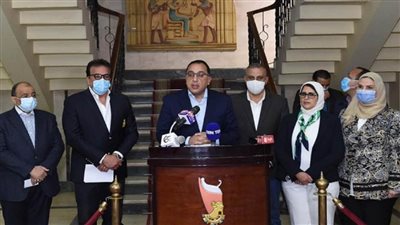 بالصور | مدبولي: 100 ألف جنيه لأسرة المتوفى ومن 20 لـ 40 ألف للمصاب بحادث قطاري سوهاج