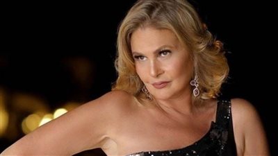 يسرا: «موكب المومياوات» فخر لكل المصريين